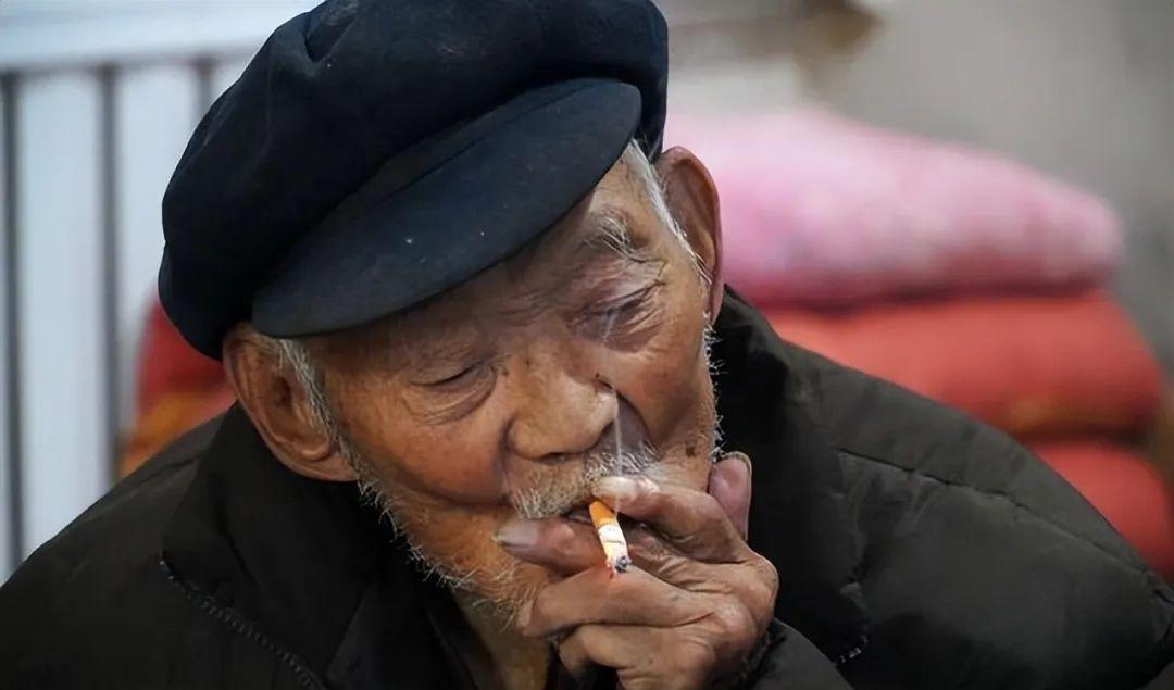 香烟_香烟空烟管批发_香烟包装盒批发